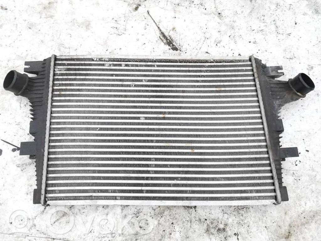 Volkswagen Golf III Chłodnica powietrza doładowującego / Intercooler 