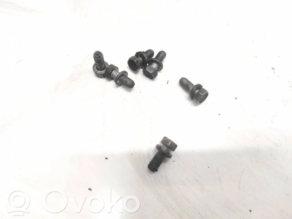Tuercas/tornillos