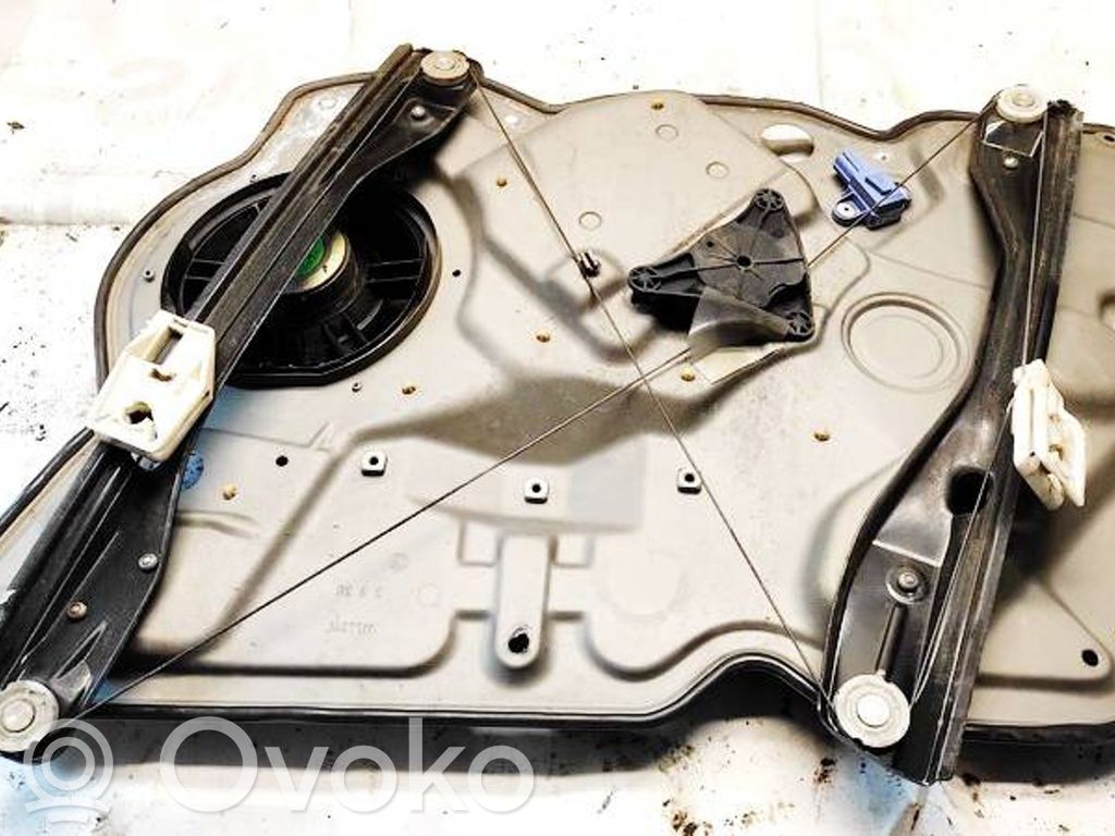 Skoda Octavia Mk2 (1Z) Alzacristalli del portellone scorrevole con motorino