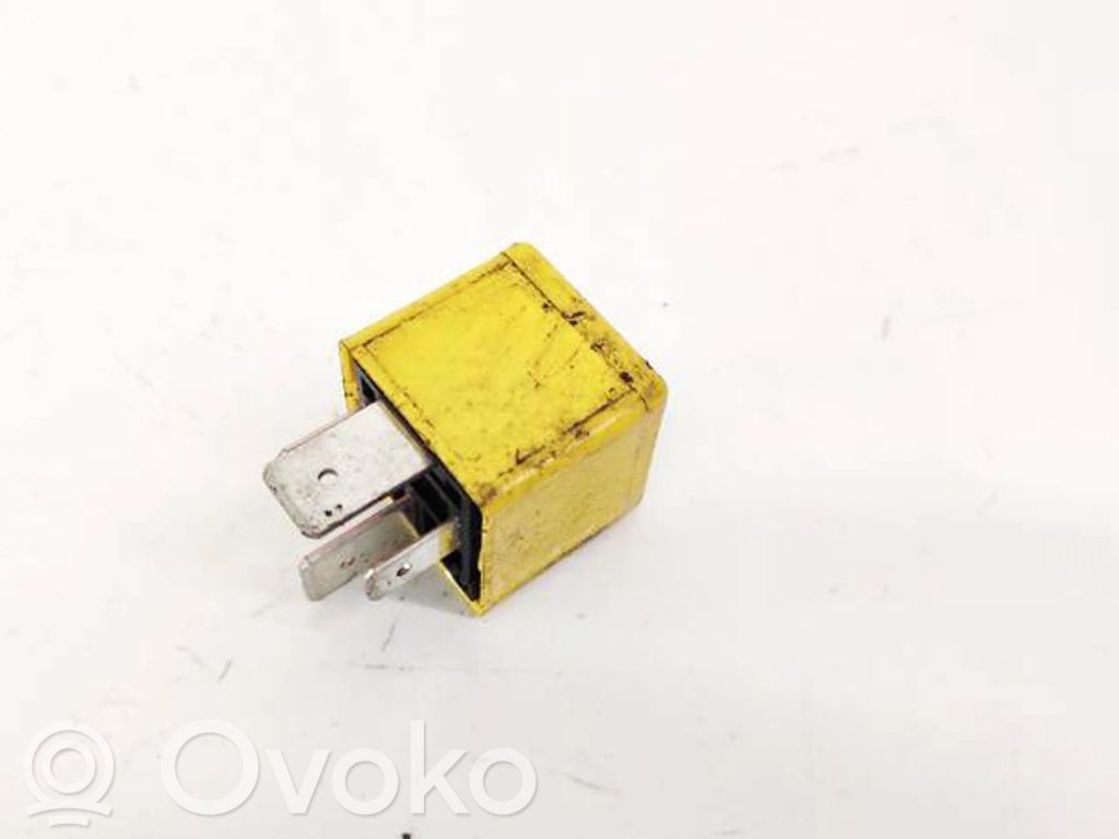 Altri relè   90226846,V23134J52X369,90226846,V23134J52X369