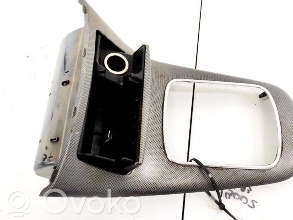 Toyota Avensis T250 Posacenere auto 