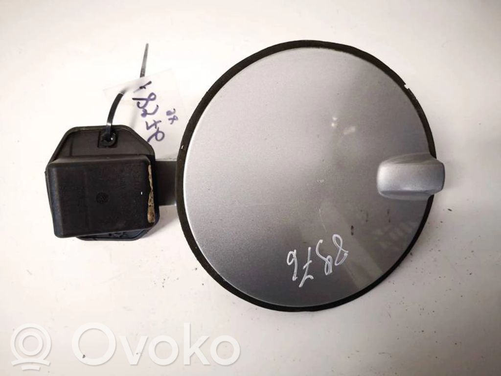 Opel Astra H Sportello del serbatoio del carburante