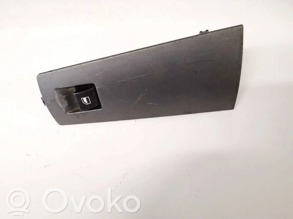 Interrupteur commade lève-vitre   8379597,7024647,7024647,8379597
