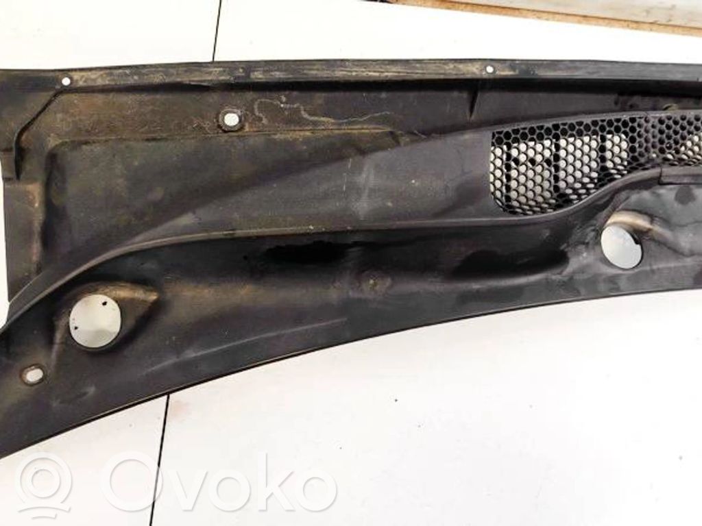 Toyota Yaris Podszybie przednie 