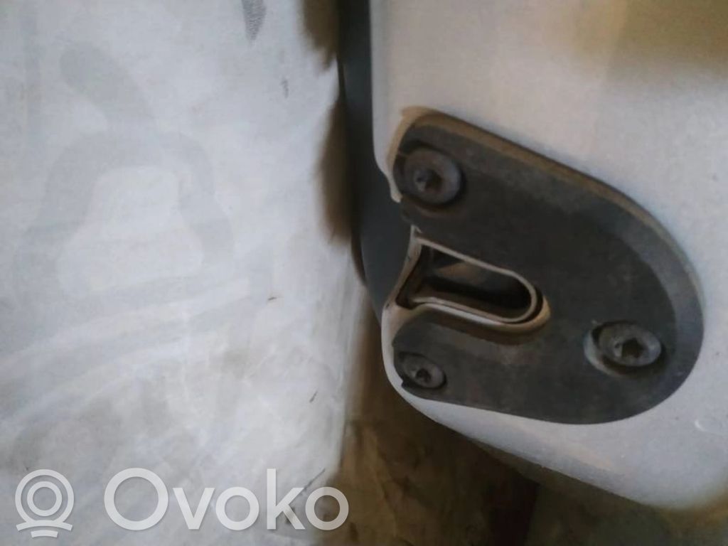 Etuoven lukko
