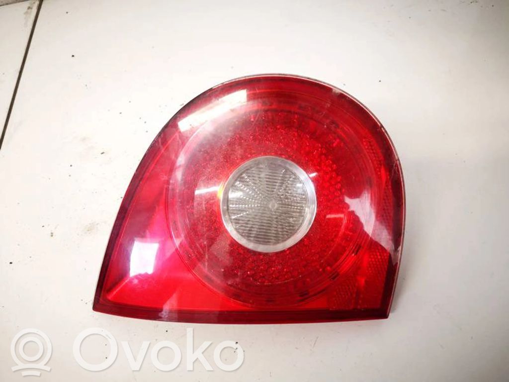 Volkswagen Golf V Lampă spate în capacul portbagajului 