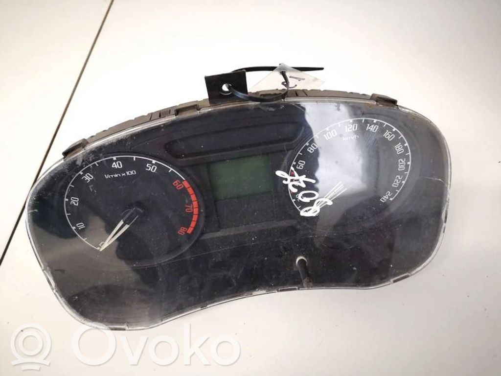 Skoda Fabia Mk2 (5J) Tachimetro (quadro strumenti) 