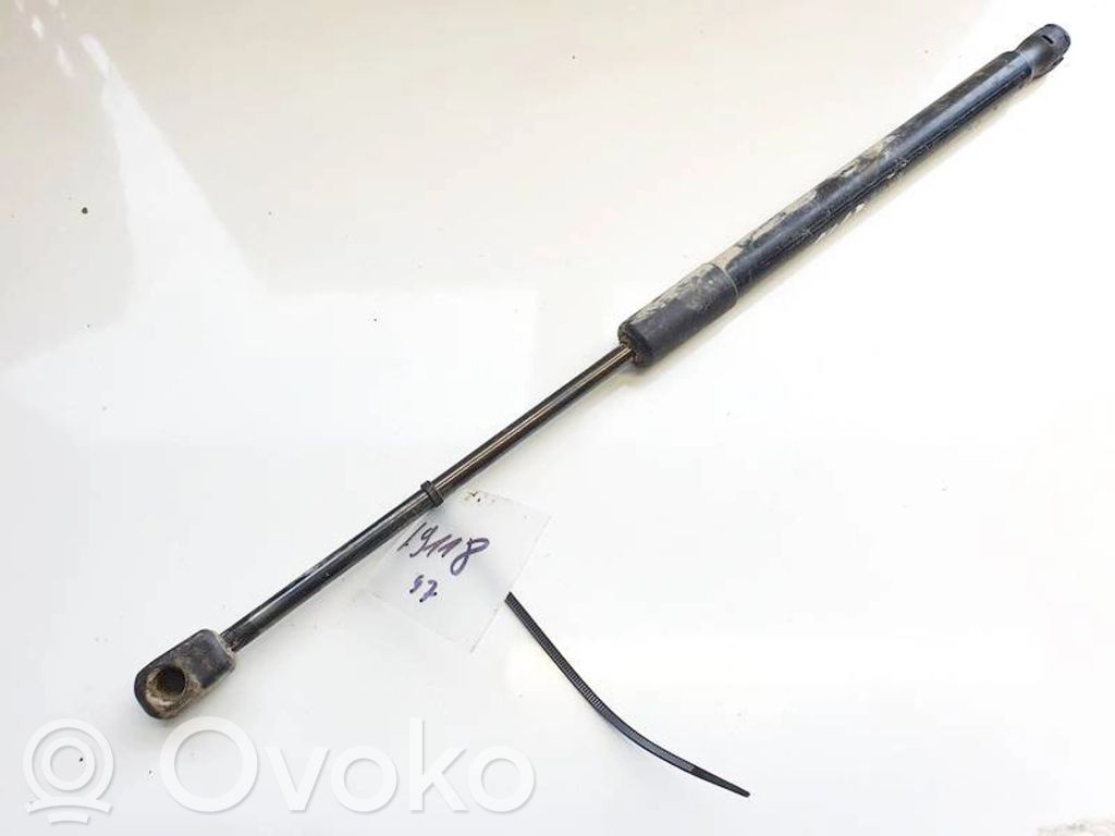 KIA Ceed Tailgate/trunk strut/damper 
