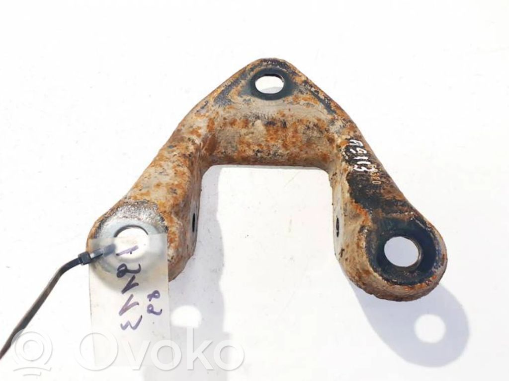 Bracket in trunk/boot   B0320,B0320