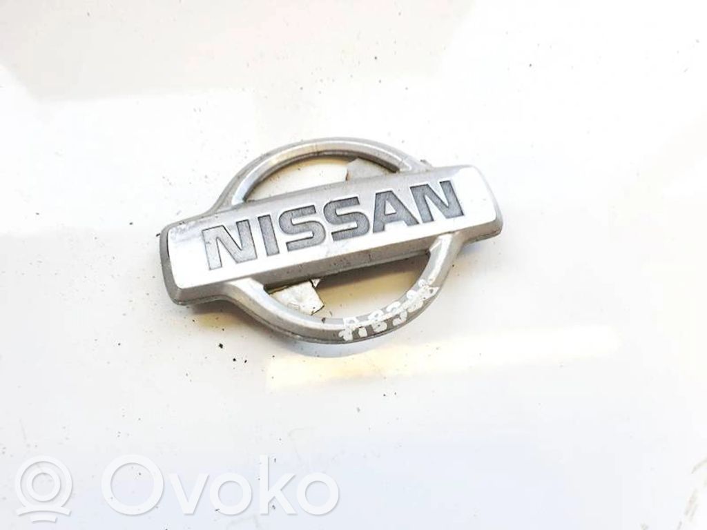 Nissan Primera Siglă fabricant/emblemă 