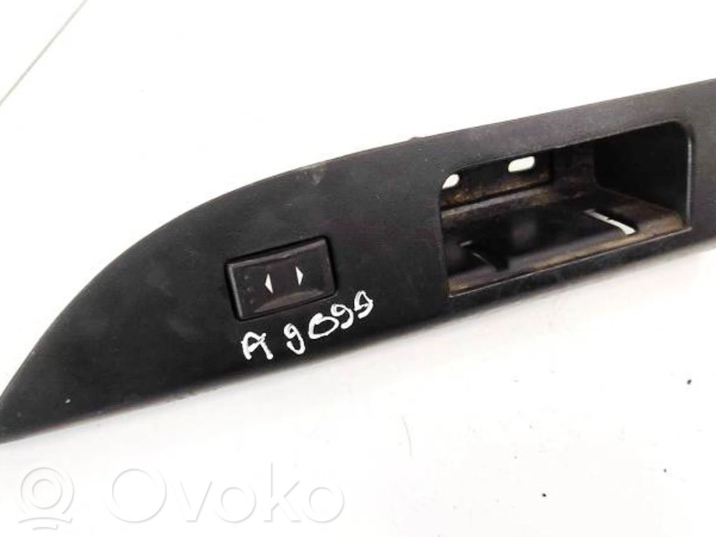 Ford Mondeo Mk III Przyciski szyb 