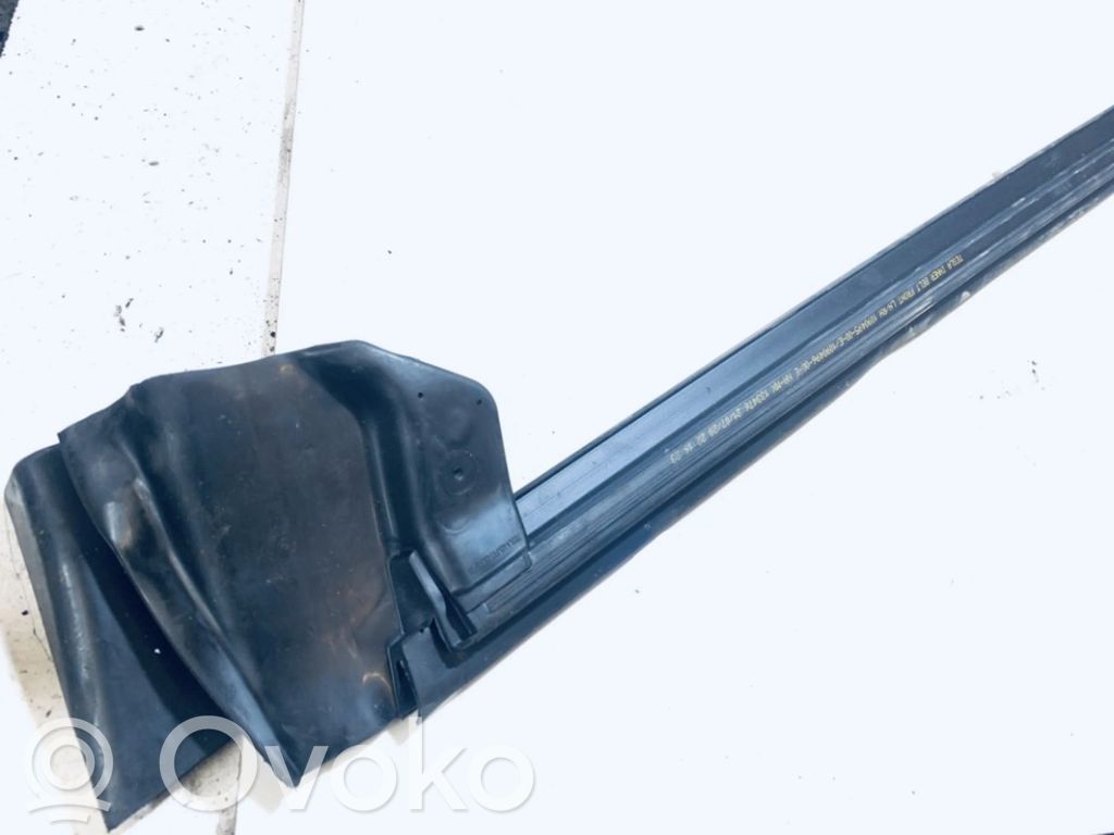 Tesla Model 3 Rivestimento modanatura del vetro della portiera anteriore