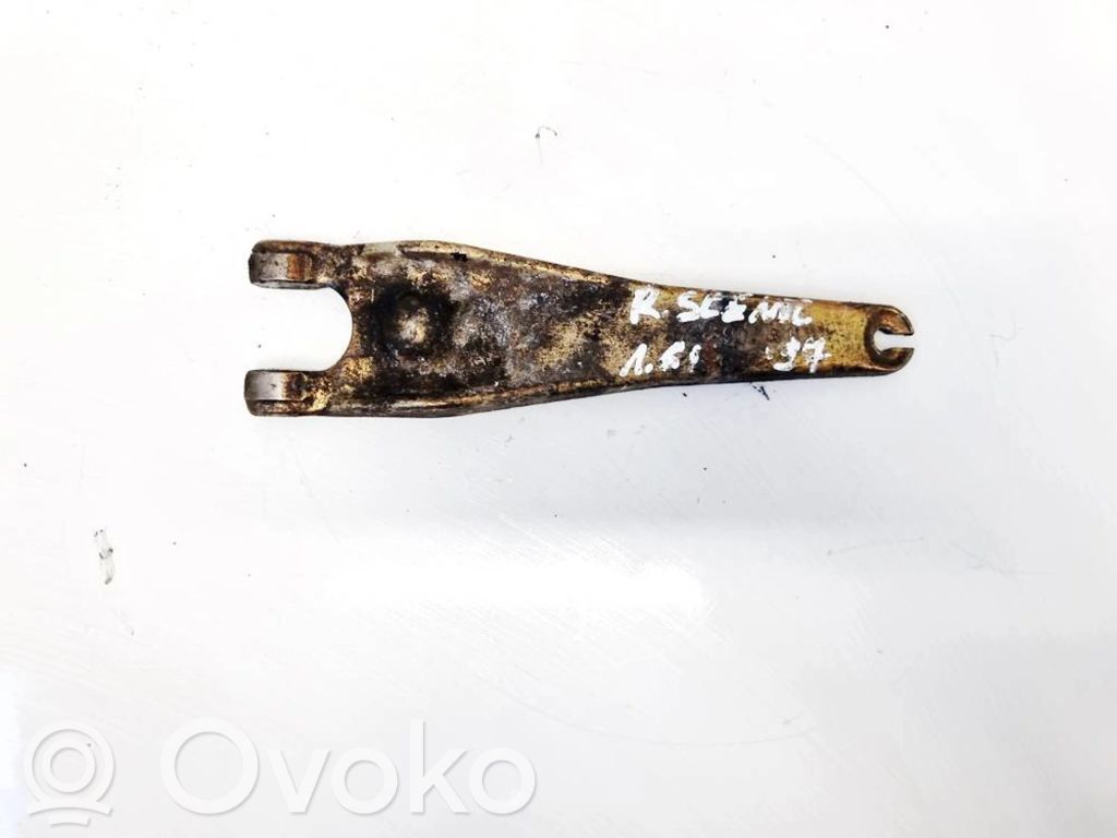 Kytkimen irrotushaarukka   70G1789,70G1789,70G1789