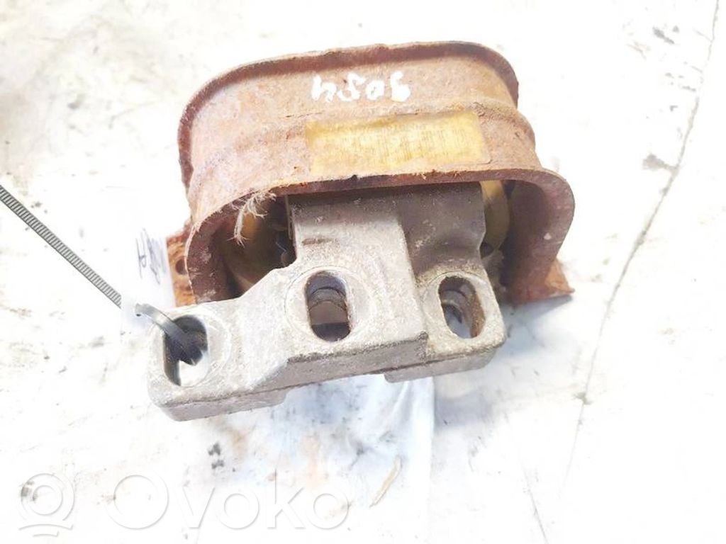 Engine mount bracket   30184,4573773,30184,4573773