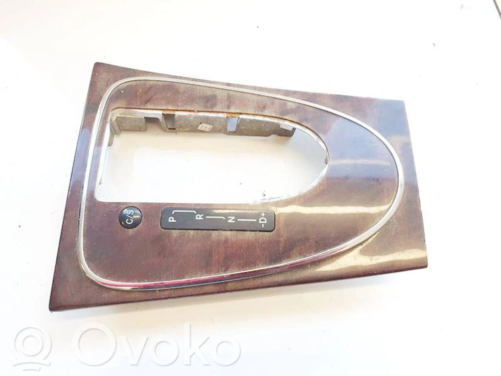 Mercedes-Benz E W211 Rivestimento in plastica cornice della leva del cambio