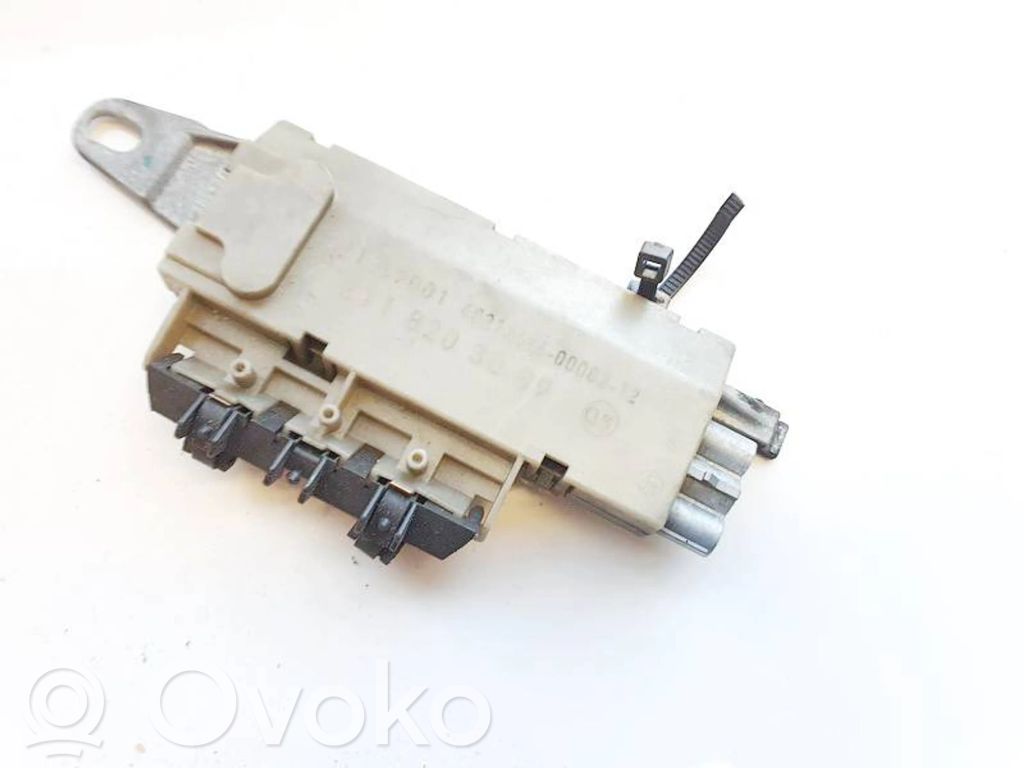 Mercedes-Benz E W211 Unitate control antenă