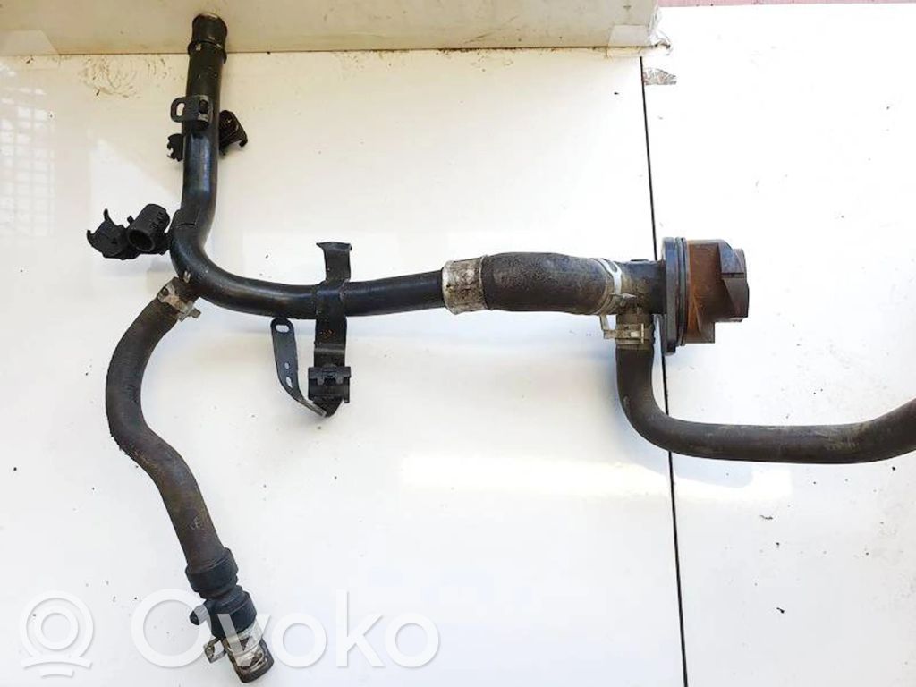 Peugeot 206 Tubo flessibile del liquido di raffreddamento del motore