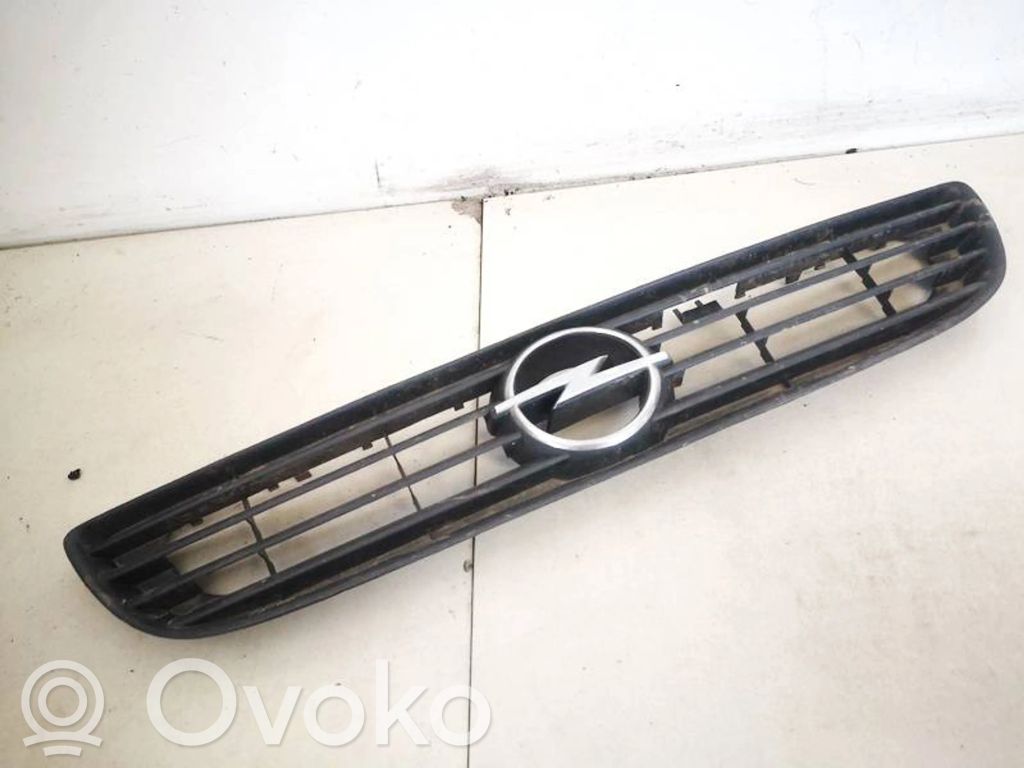 Opel Zafira A Griglia anteriore