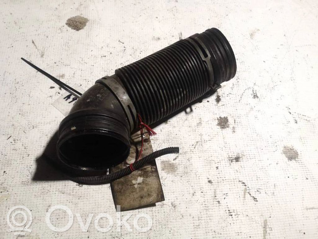 Volkswagen Golf V Rura / Wąż dolotowy powietrza 