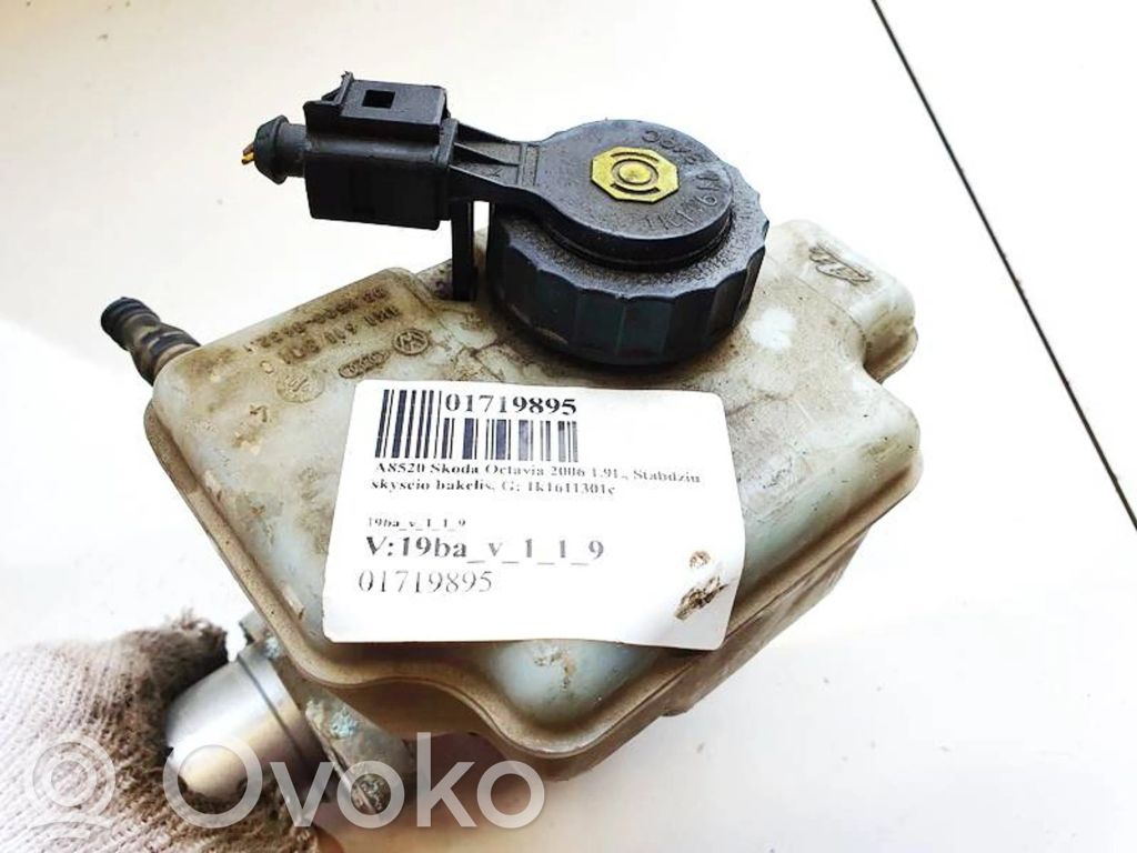 Skoda Octavia Mk2 (1Z) Rezervor lichid frână
