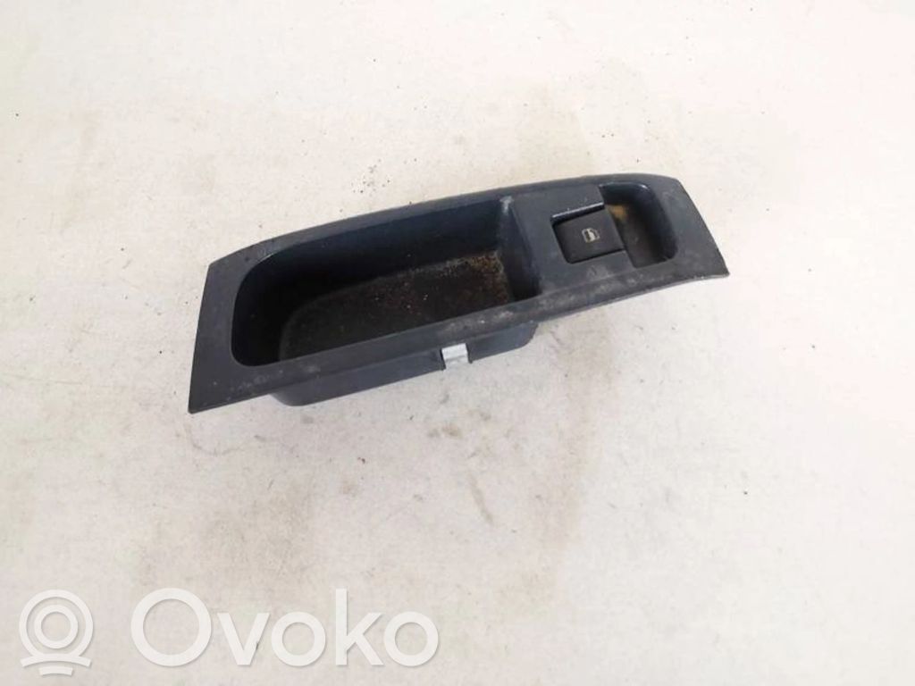 Volkswagen Fox Electric window control switch 