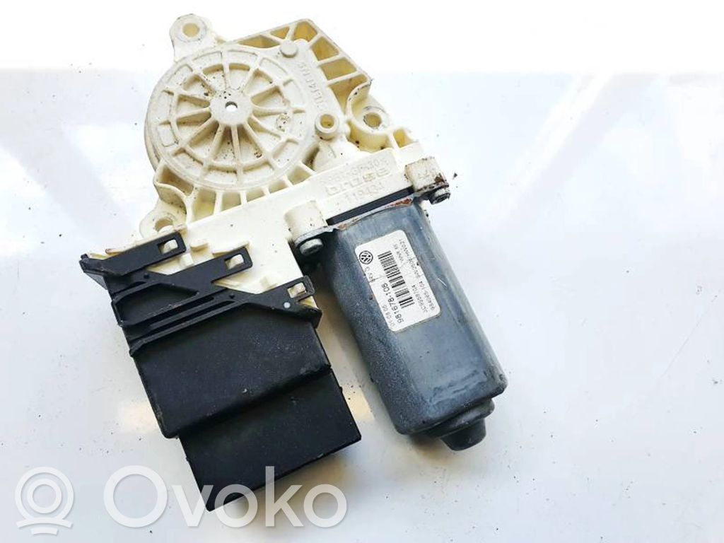 Volkswagen PASSAT B6 Motor macara geam ușă spate 