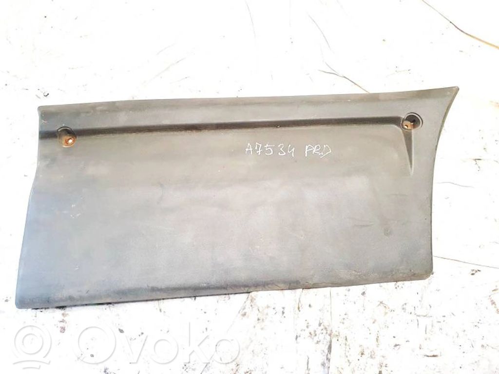 Iveco Daily 40.8 Moulure de porte avant