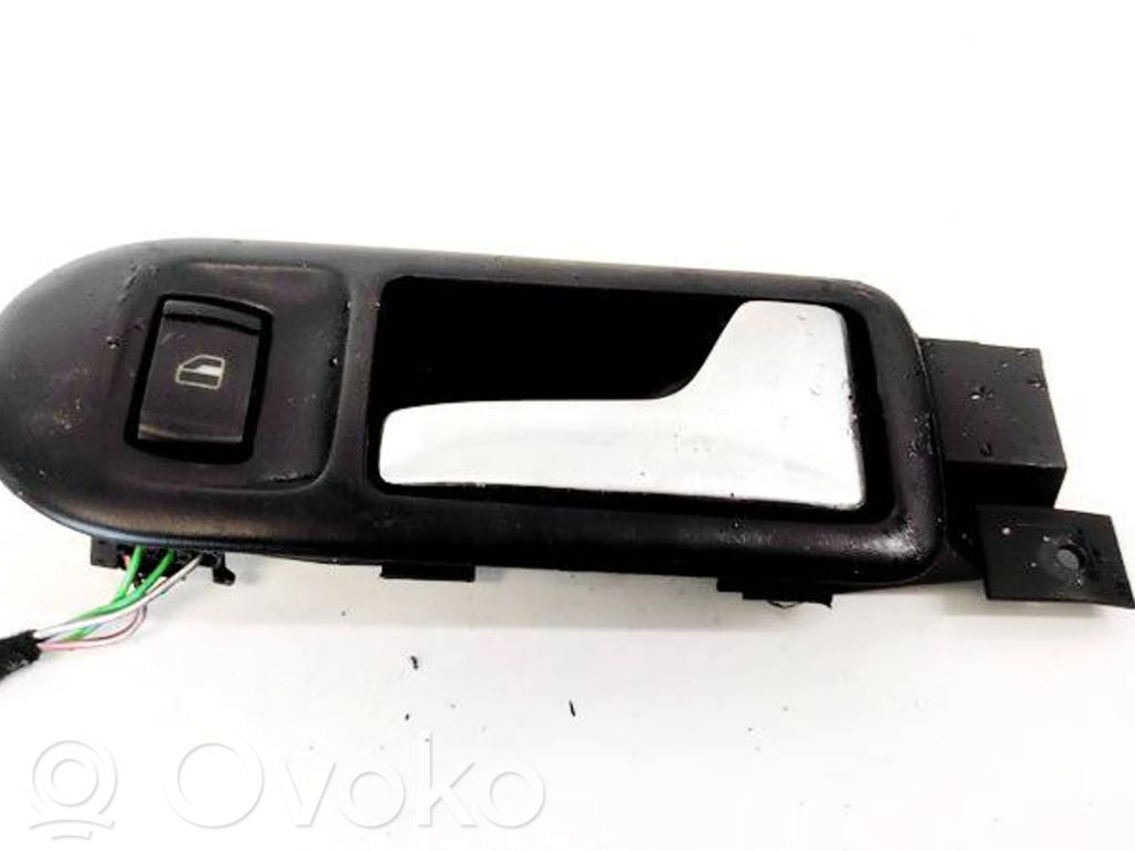 Volkswagen PASSAT B5 Manecilla interna puerta trasera 
