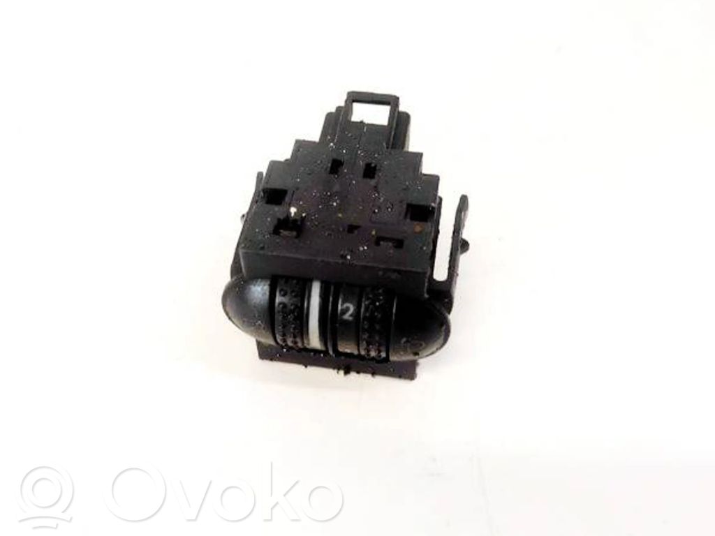 Volkswagen PASSAT B5 Comutator lumini bord 