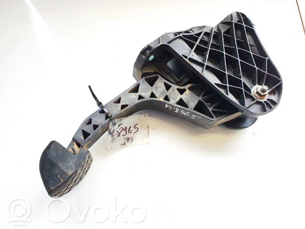 Volkswagen Golf V Pedal de embrague 