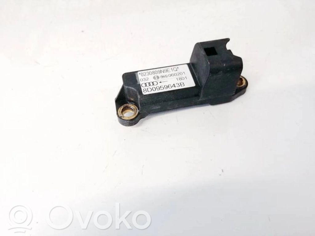 Audi A4 S4 B5 8D Czujnik uderzenia Airbag 