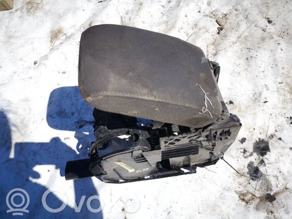 Volkswagen Golf V Bracciolo 