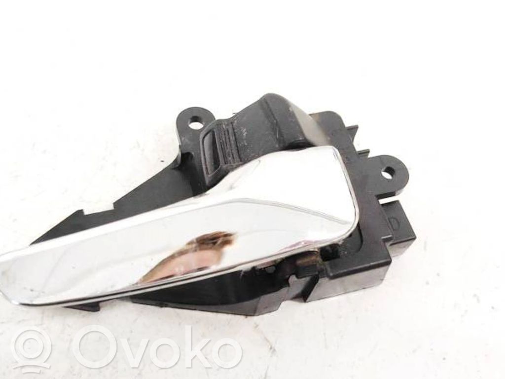 Manecilla interna puerta trasera   MN105360,MN105360
