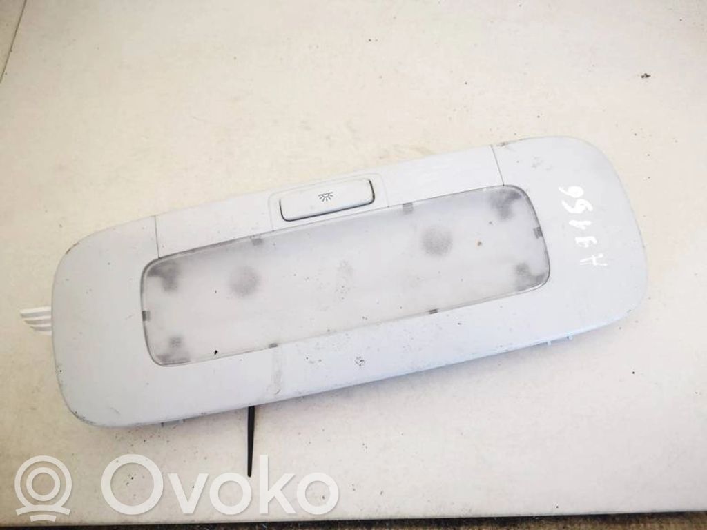 Volkswagen Golf V Etuistuimen valo 