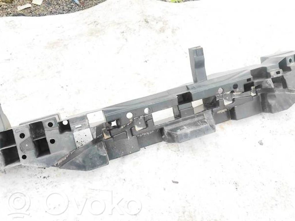 Belka tylna   8200637077,2001685,2001685,8200637077