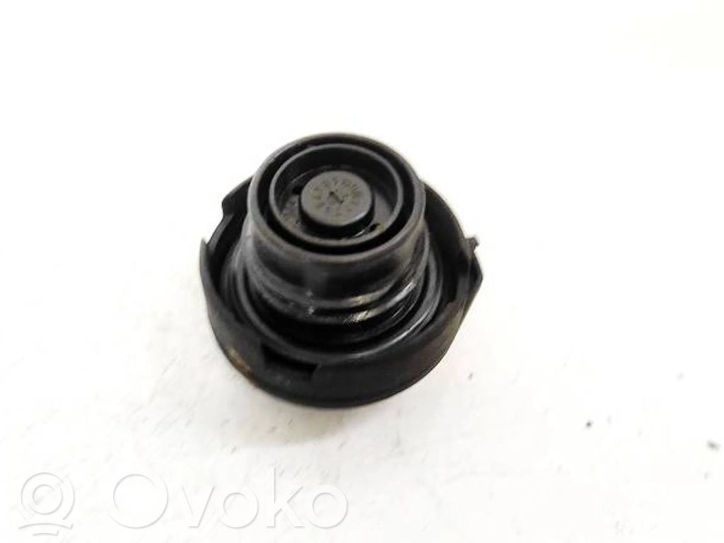 Volkswagen Touran I Tappo del serbatoio del carburante