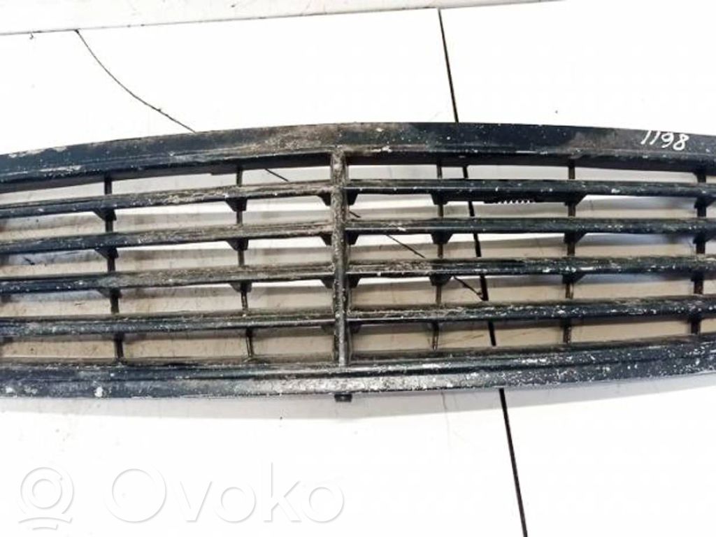 Mercedes-Benz C W203 Griglia anteriore