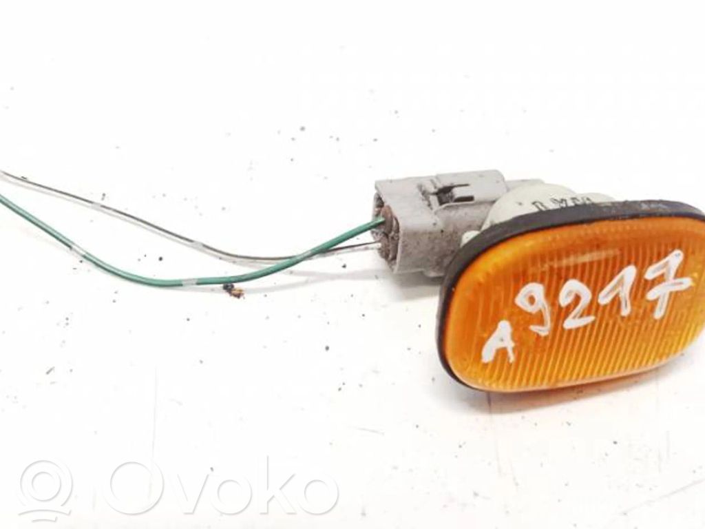 Toyota Avensis Verso Seitenblinker 