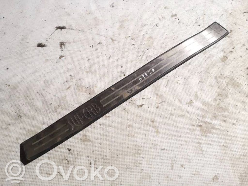 Skoda Superb B5 (3U) Copertura del rivestimento del sottoporta anteriore