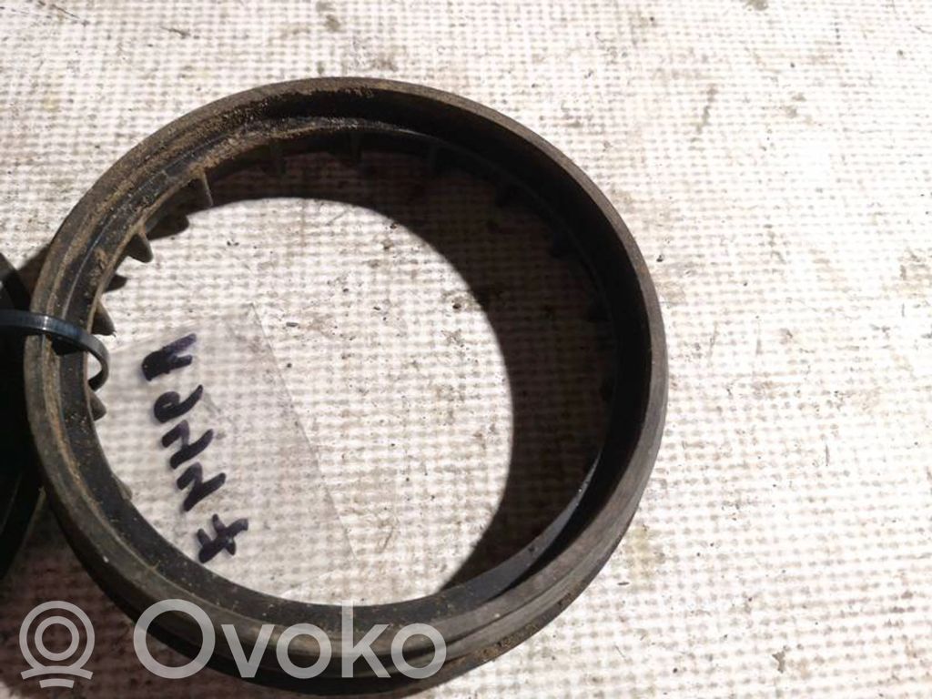 Volvo XC90 Anello/dado di bloccaggio della vite della pompa del carburante nel serbatoio
