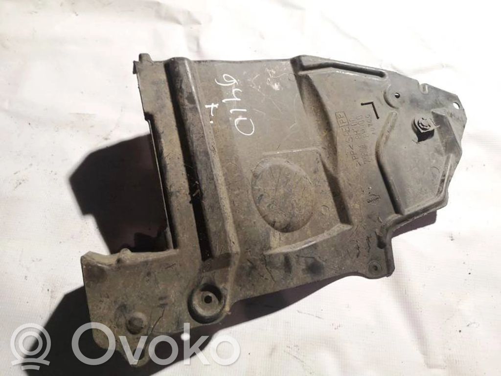 Nissan X-Trail T30 Apărătoare laterală spate 