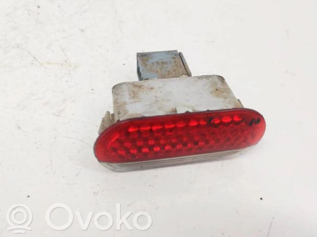 Volkswagen Golf IV Etuoven verhoilu 