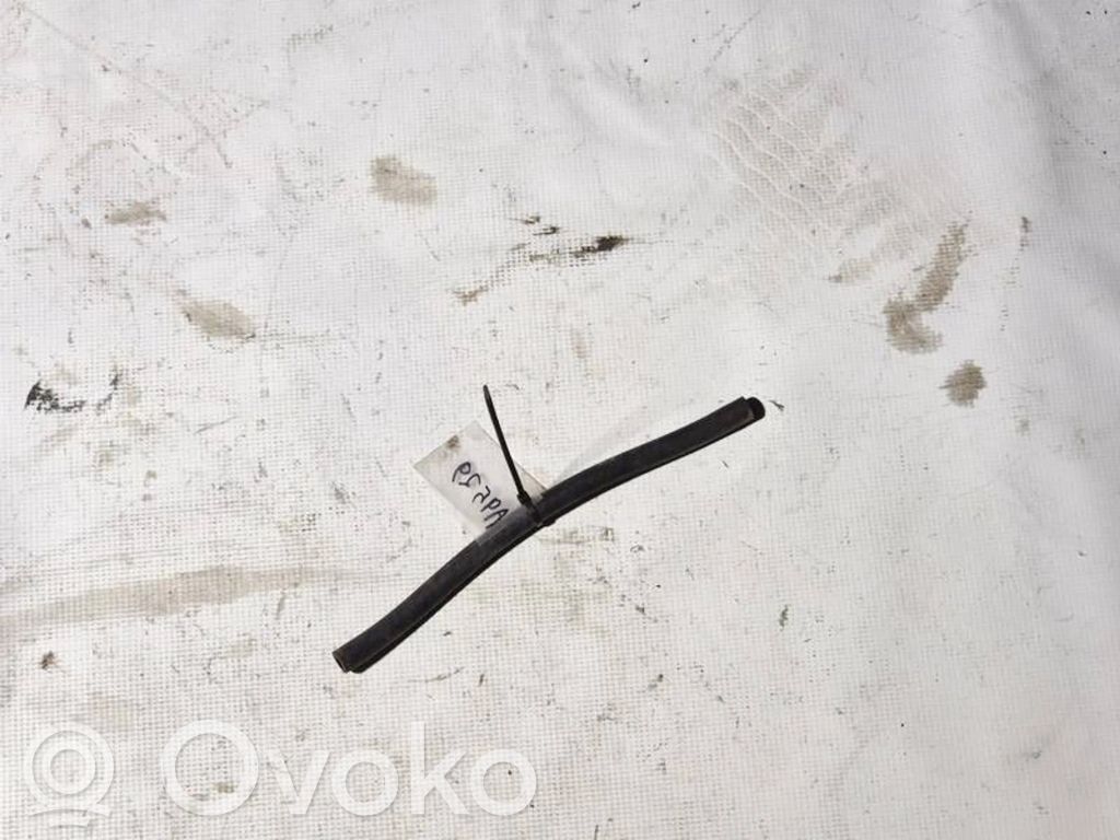 Engine coolant pipe/hose