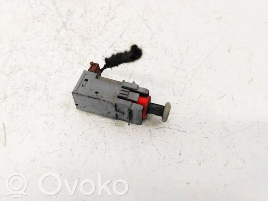 Opel Astra H Interruttore del pedale del freno 