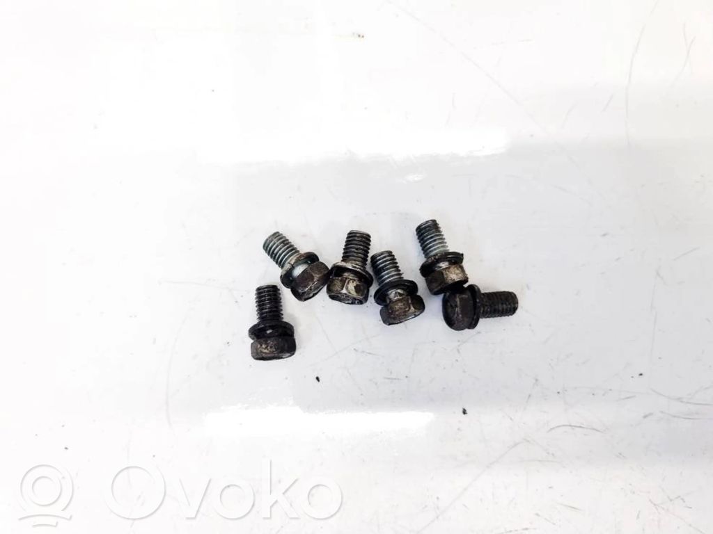 Tuercas/tornillos