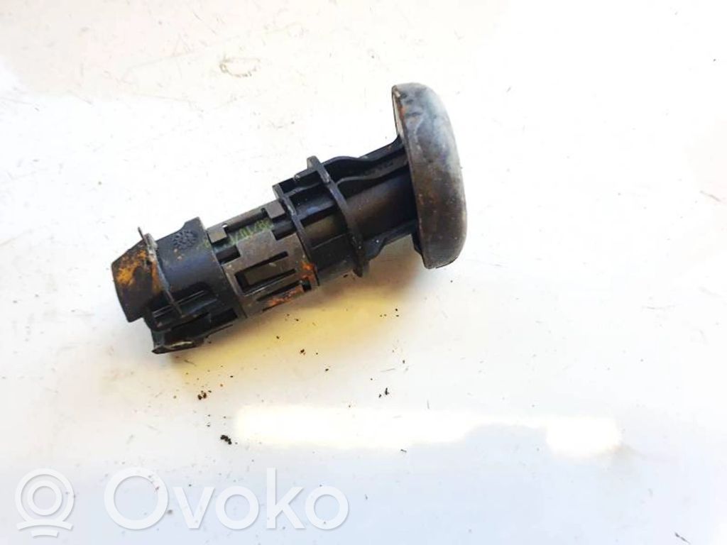 Volkswagen PASSAT B6 Alte piese de interior 