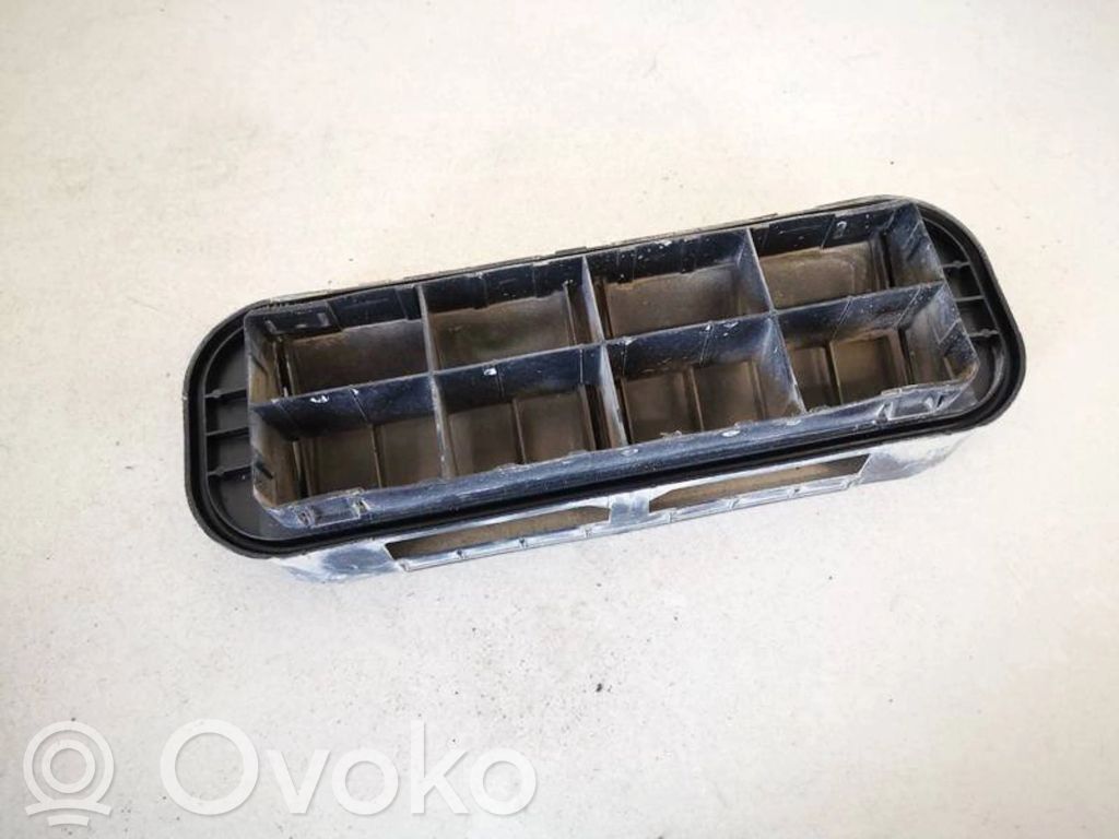 Nissan Note (E11) Ilmanoton kanavan osa 