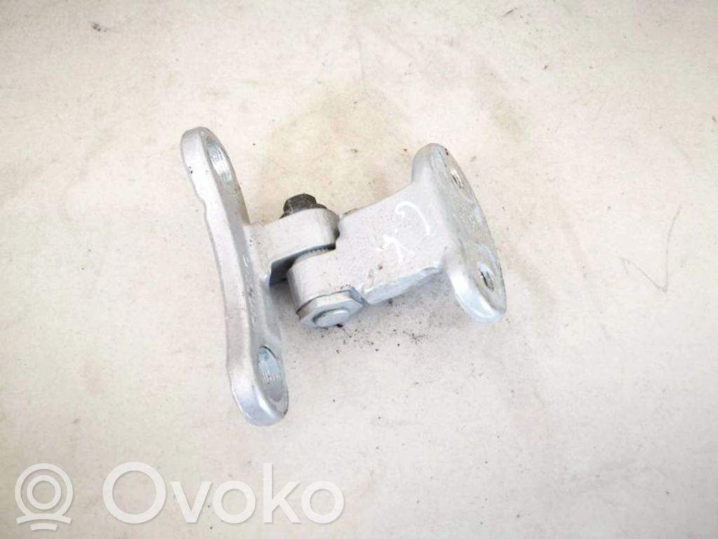 Volvo V50 Bisagra inferior de la puerta trasera 