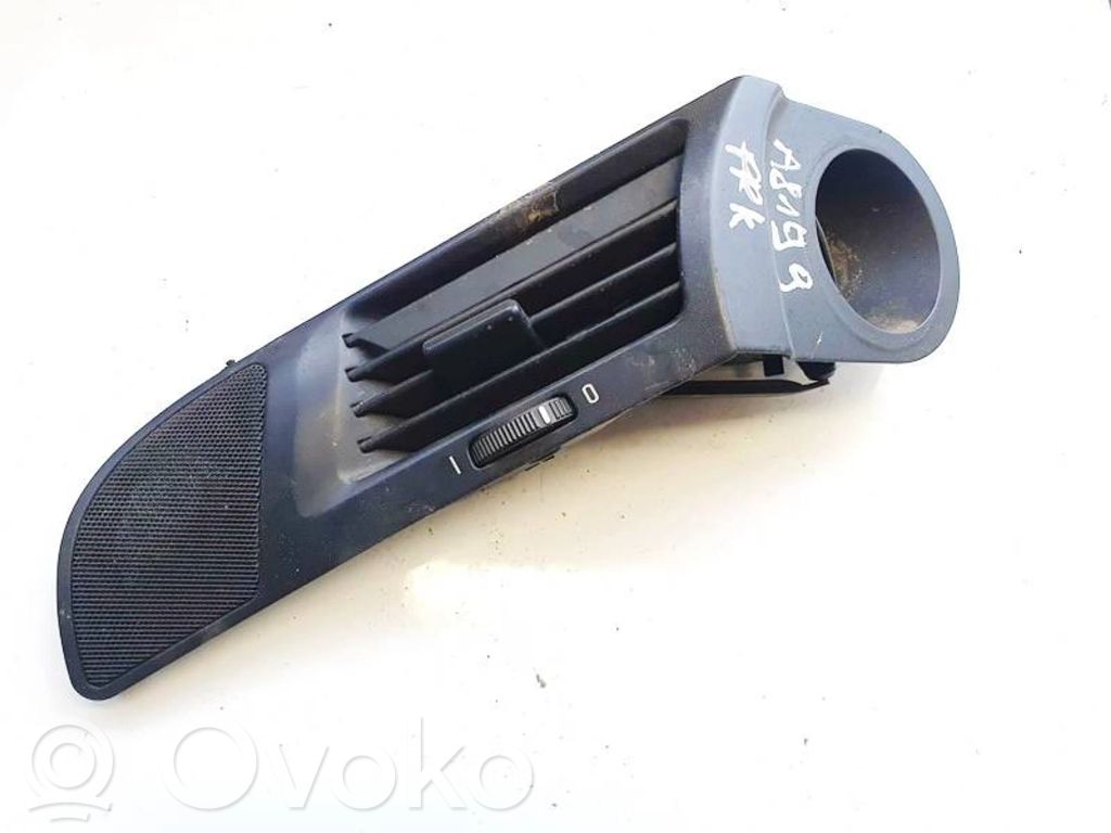 BMW 5 E39 Centrinės oro grotelės 