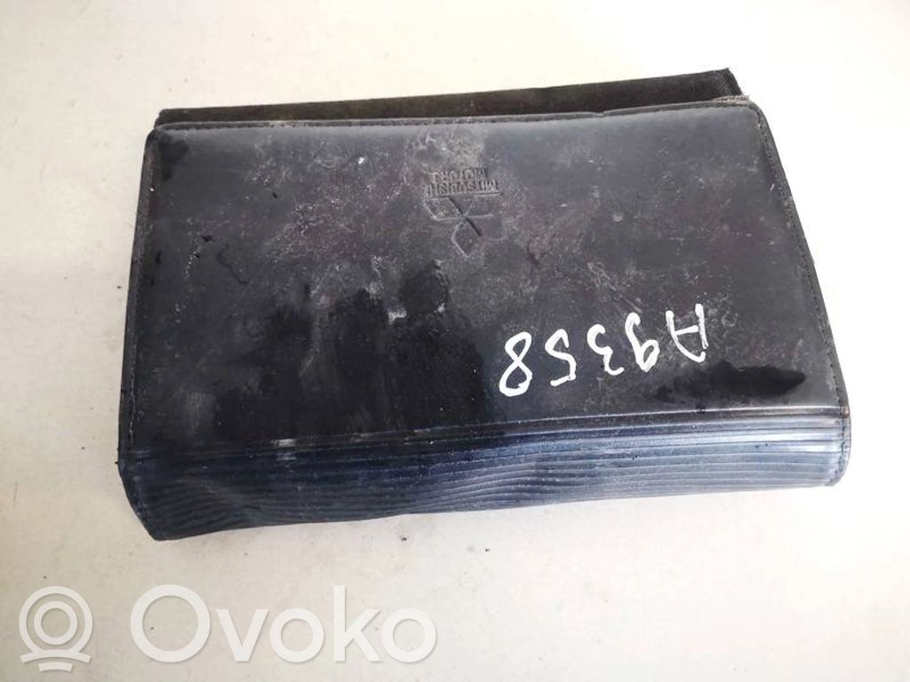 Carte/manual proprietar cu istoric service